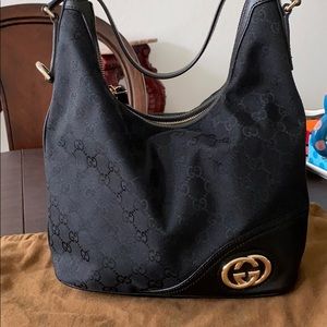 Authentic Gucci GG shoulder Purse